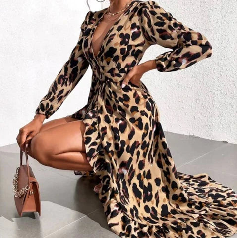 Leopardia | V-neck leopard print dress