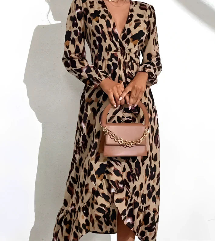 Leopardia | V-neck leopard print dress